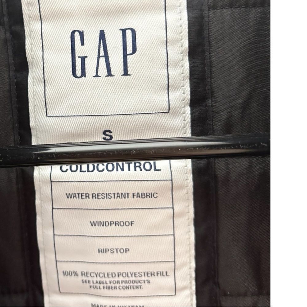Gap Cold Control Puffer Vest Size Small Black - image 5